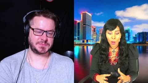 Somali Muslim Converts to Christianity! (Featuring Shania from Somali Christian TV!)