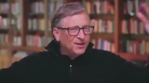 Bill Gates diz que não temos uma escolha e a normalidade só é retomada quando vacinamos a população global.