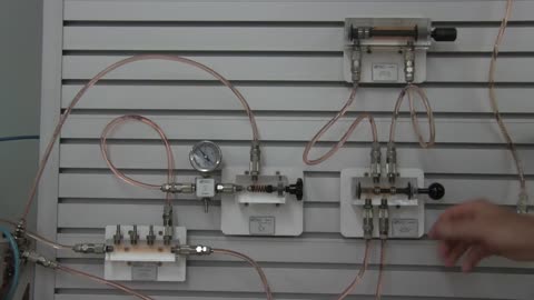 Basic Hydraulic System with Transparent Componenets