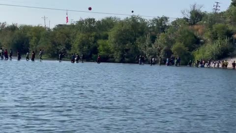 ‘Never-ending Stream’ of People Cross the Rio Grande Every Hour