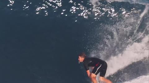 Surfer speeds through Backdoor runner