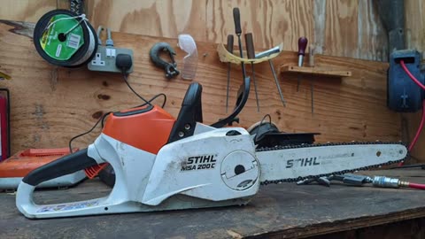 Stihl MSA 200c electric chainsaw - quick look