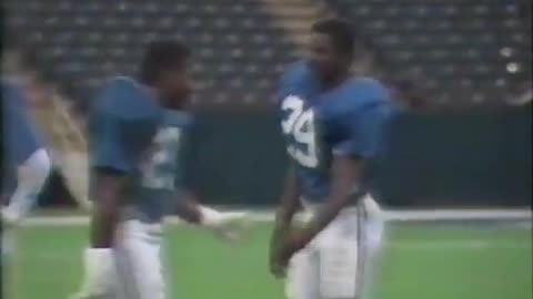 October 23, 1986 - Dwight Hicks Signs with the Indianapolis Colts