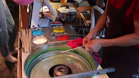 Amazing Cotton Candy Streetfood Art in China