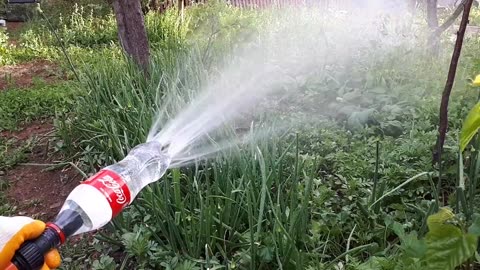 How to Make a Garden Sprinkler with a Coca-Cola Bottle - super Ideas