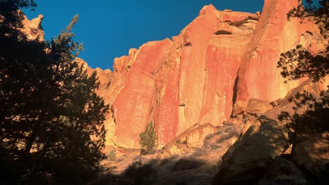 Strategically Located Injury "Safety Stations" @ Smith Rock State Park! | Central Oregon | 4K