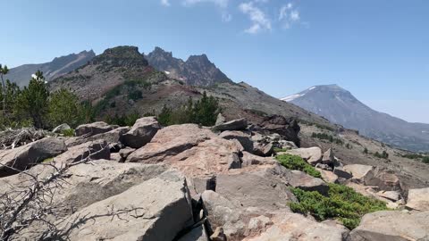 Central Oregon - Three Sisters Wilderness - Alpine Ridge Lookout - 4K