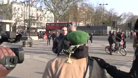 Fight at Speakers Corner Marble Arch Armed Police Turn up