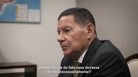 Tudo que recebi foi boné e sacola', diz Mourão sobre presentes