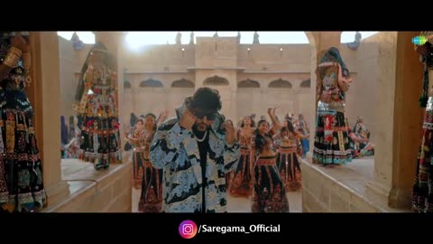 paani-paani-badshah-full-song-jacqueline-fernandez-official-music-video-aastha-gill