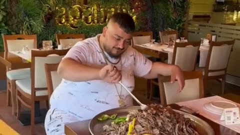 Viral man from turkey Yasin Cengiz Eating WOW!