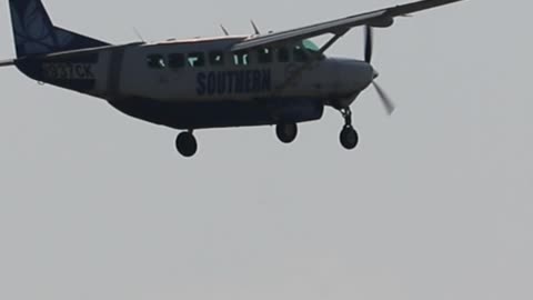 Southern Airways Express Cessna Caravan Departing St. louis