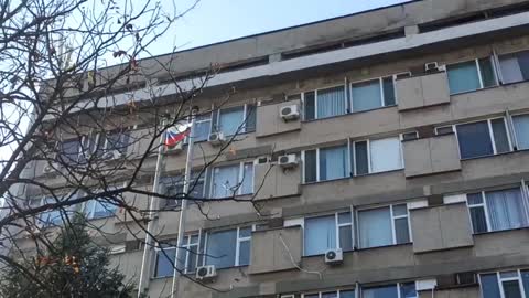 Local authorities in Kherson explained the absence of the Russian flag