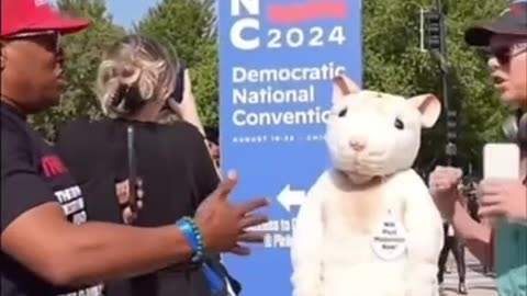 Epic 😎 Snarp trolling at the DNC