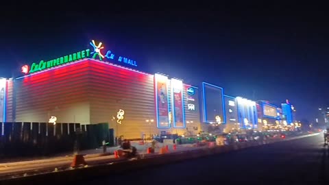 Lulu Mall Lucknow India.