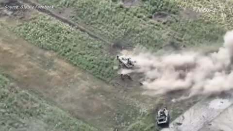 Russian tank runs over Ukranian mine in shocking footage