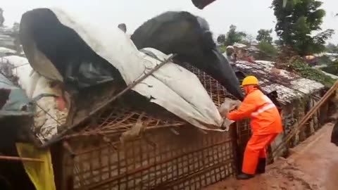 Cyclone rips through refugee camp in Bangladesh