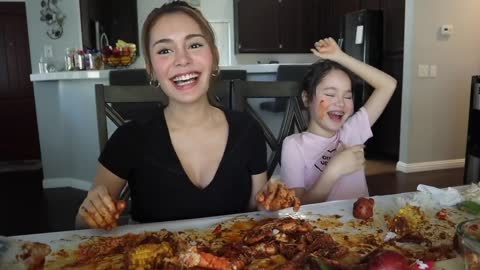 SEAFOOD MUKBANG + Q&A iVANA ALAWI