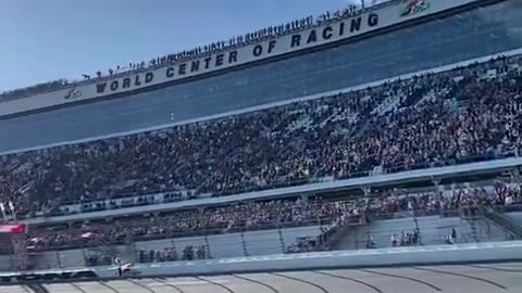 🇺🇸The #DAYTONA500 is underway 🇺🇸