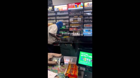 7-Eleven Workers in California Teach Shoplifter a Valuable Lesson (Warning Graphic Language)