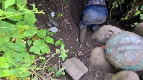 Westcountry mudlarks dig victorian dump