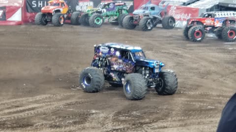 Son-uva Digger Winning Move #monsterjam #monstertrucks