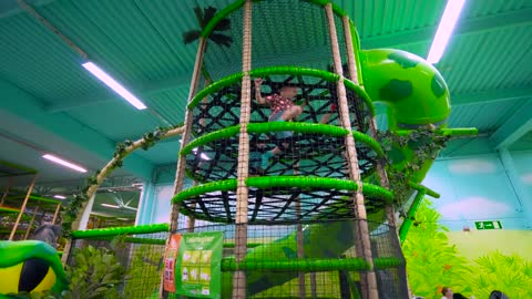 Fun Indoor Playground for Family and Kids at Leo's Lekland