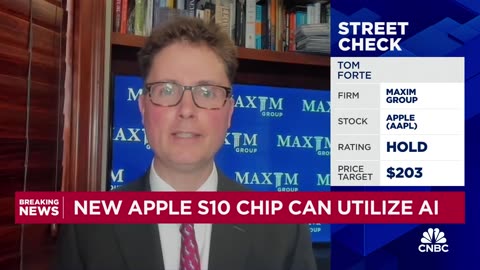 Apple's challenge is there's a long wait to access the software, says Maxim Group’s Tom Forte