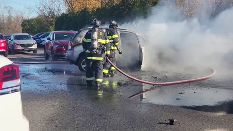 "Blaze on the Road: Jeep Compass Ignites Chaos #CarFireChronicles #StanleyCup #AccidentAlert"