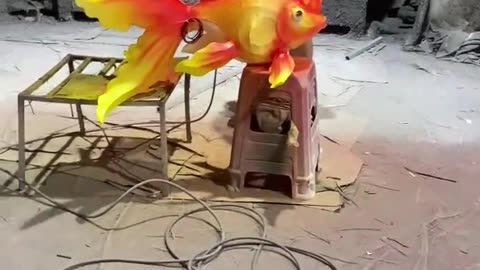 Spray painting fish lantern #Hoyechi #Lantern #fishdecor #LED #festival #Chinesefestival