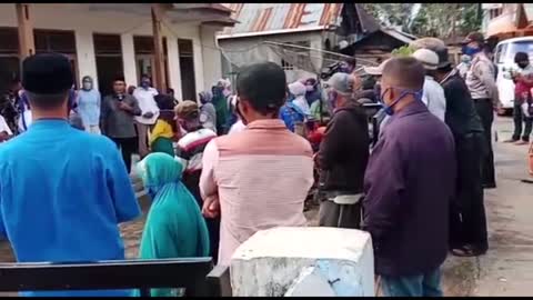 Mantan Anggota DPR RI Mengamuk Acaranya Dibubarkan Aparat