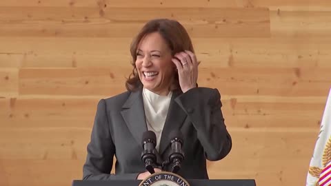 Kamala Praises BIDENOMICS