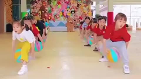 This is a Chinese kindergarten’s fancy basketball drill