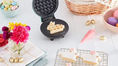 DASH Mini Waffle Maker