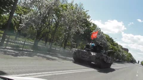 Mariupol Tank Chasing