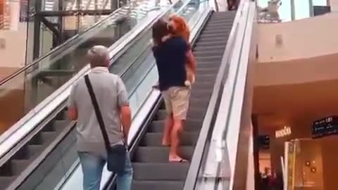 🤣🤣🤣 Please load me daddy I don't like escalators 🤣🤣🤣