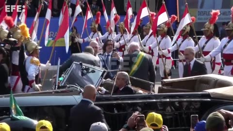 Desfile por la Independencia de Brasil, liderado por Lula, resalta la importancia del G20