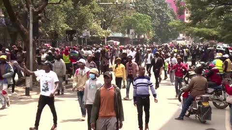 Kenyan police fire teargas amid pro and anti-govt protests