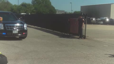 Trump Stops His Motorcade to Thank the Fireman