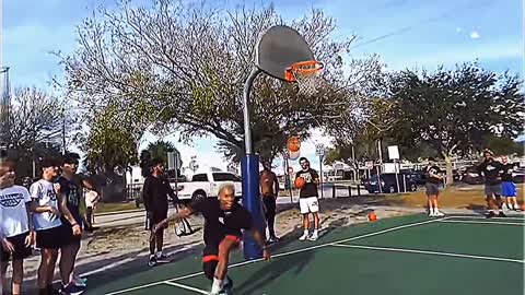 Watch him dunk