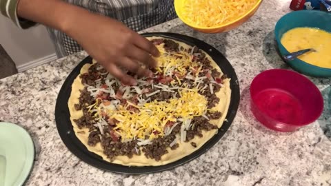 Crescent Roll Breakfast Pizza _ Quick and Easy Breakfast Idea _ Crescent Roll Recipe!