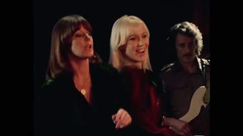 Abba - Dancing Queen (Official Music Video Remastered)