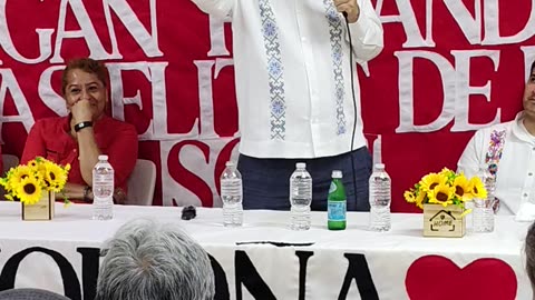 1de4 - El político mexicano Gerardo Fernández Noroña en Queens, Nueva York.