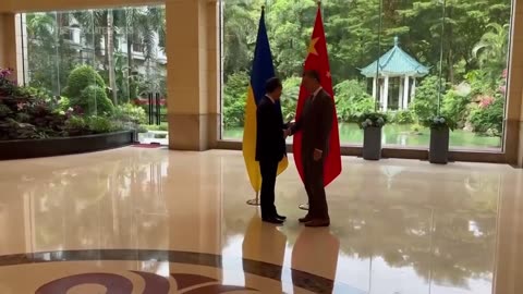 Ukrainian FM Kuleba meets his Chinese counterpart in southern China| A-Dream ✅