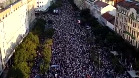 Massive protest against Blackrock's exploitation of Serbia.