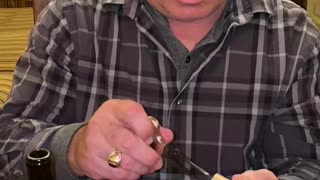 How to use an Ah-So wine bottle opener