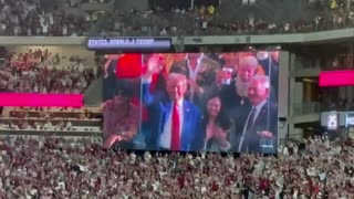 Breaking: Alabama fans WENT CRAZY after Donald Trump found his seat at the...