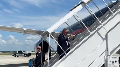 🚨 President Trump is boarding Trump Force One en route to Montana for a