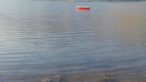 Solitary boat