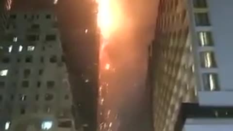 Skyscraper In Hong Kong on fire. 👀👀